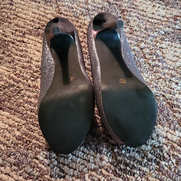 Jacqueline Ferrar Peep Toe High Heels - Picture 5 of 6